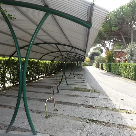 Apartament Bright Flat In A With Shared Pool