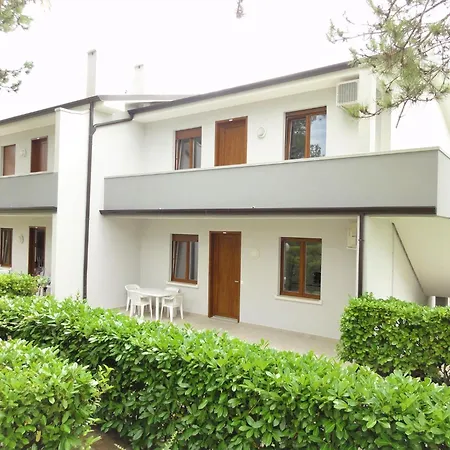 Bright Flat In A With Shared Pool Apartament *