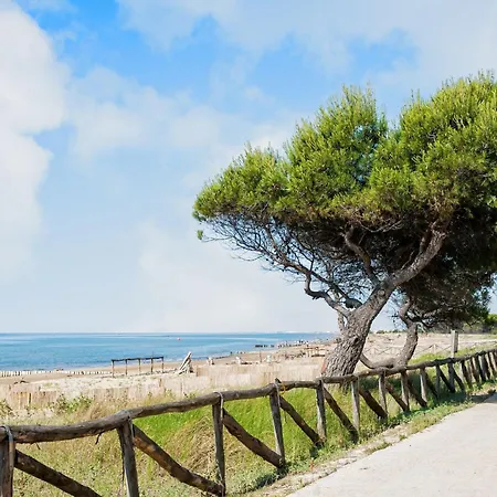 Bright Flat In A With Shared Pool Apartament Bibione