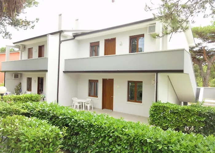 Bright Flat In A With Shared Pool Apartment *