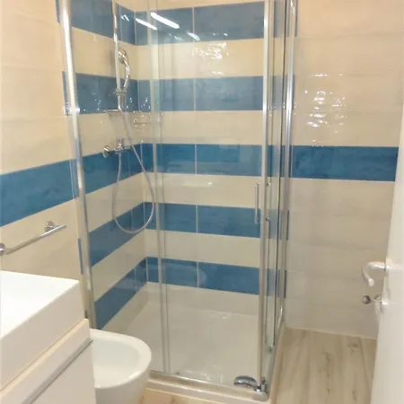 Διαμέρισμα Bright Flat In A With Shared Pool
