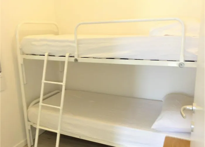 Bright Flat In A With Shared Pool *