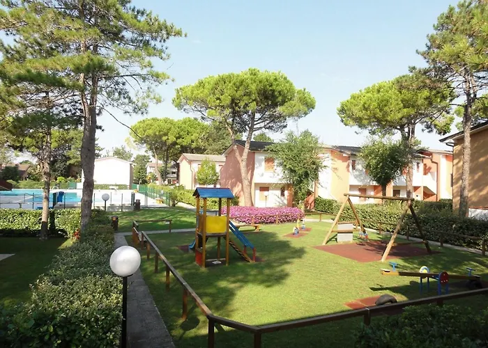 Daire Bright Flat In A With Shared Pool Bibione